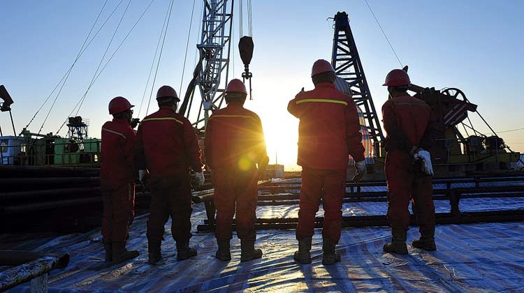 Hombres trabajando sol - RE 183